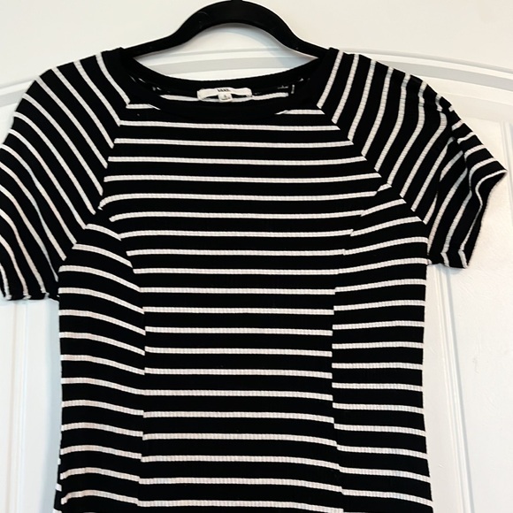 Vans Yeah Skater Dress Black / White Stripe Dress Size S - Picture 2 of 5